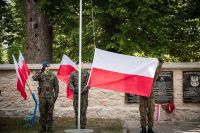 W hołdzie ofiarom i bohaterom